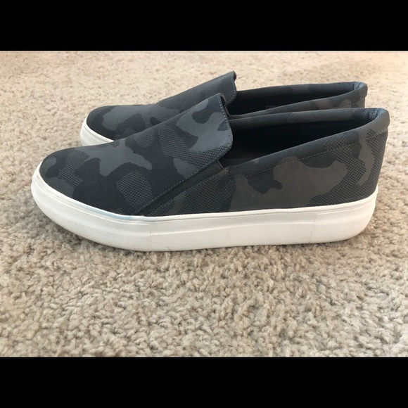 vince camuto camo shoes